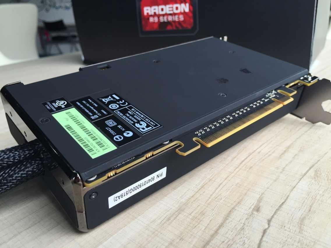 https://cdn.videocardz.com/1/2015/06/AMD-Radeon-R9-Fury-X-review-sample-12.jpg