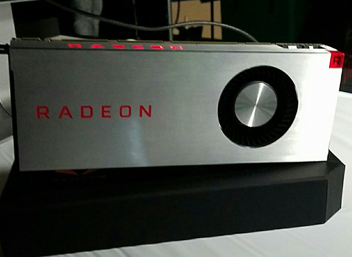 限定美品】Radeon RX VEGA 64 LIMITED EDITION - PCパーツ