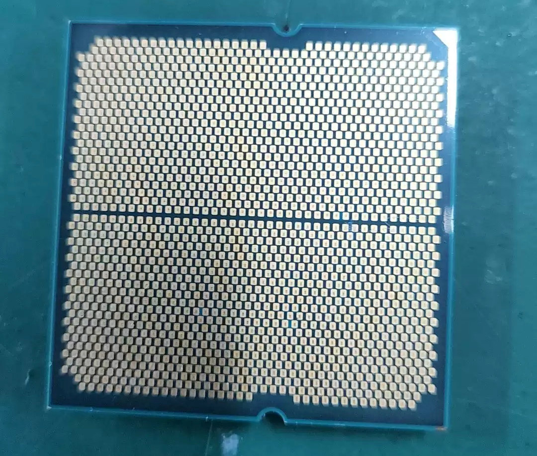 AMD Ryzen 5 7600X engineering sample shows up on a Chinese black market 