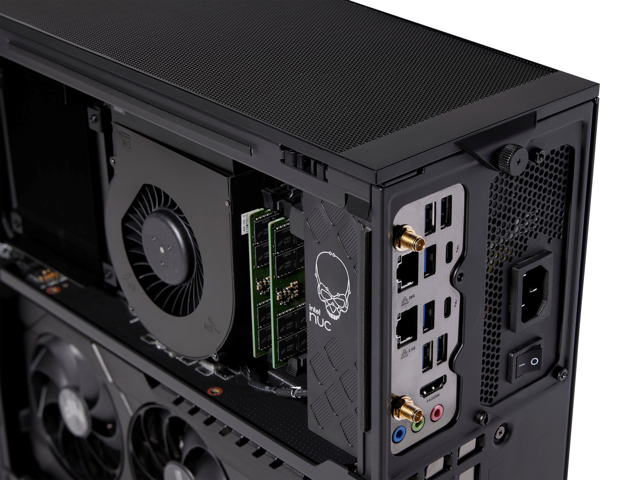 Intel launches NUC 13 Extreme 